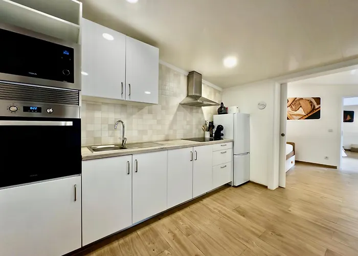 Matias Nature - Mountain In Serra Da Estrela, Seia Carragozela